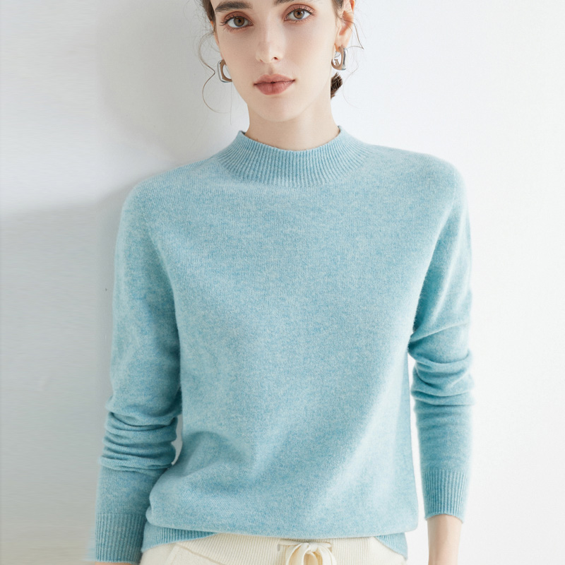 Women Solid Color Turtleneck Knit Sweater