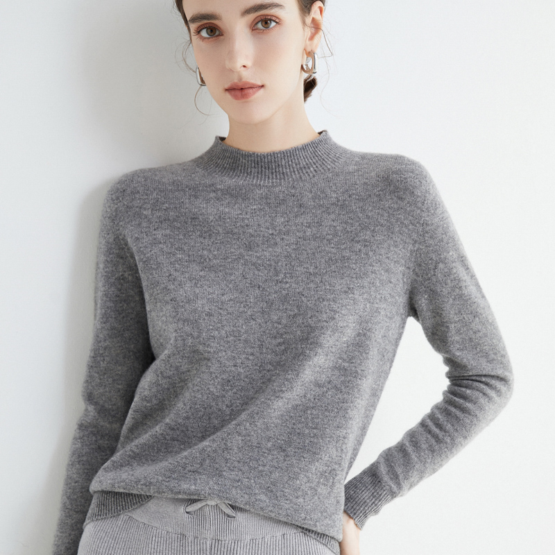 Women Solid Color Turtleneck Knit Sweater