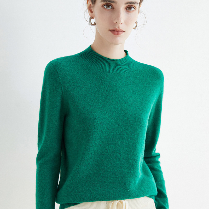 Women Solid Color Turtleneck Knit Sweater