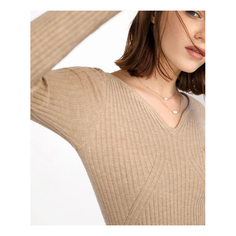 Women's Wheat Rib V-neck Sweater